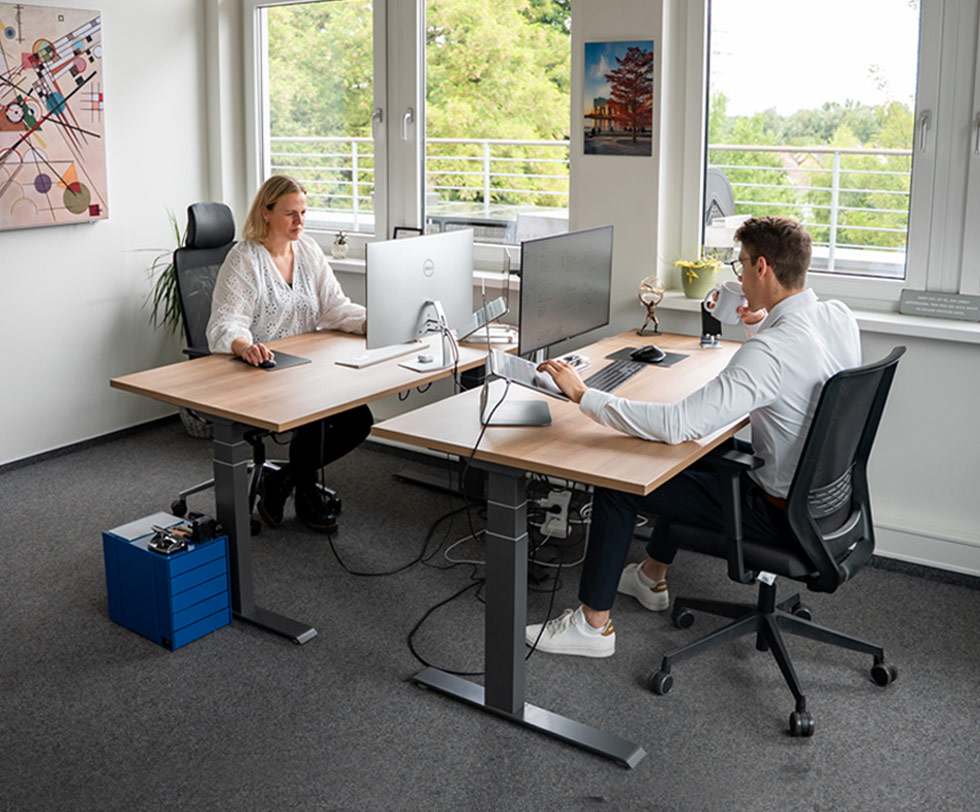 tim-nadine-seiten-werk-office-work